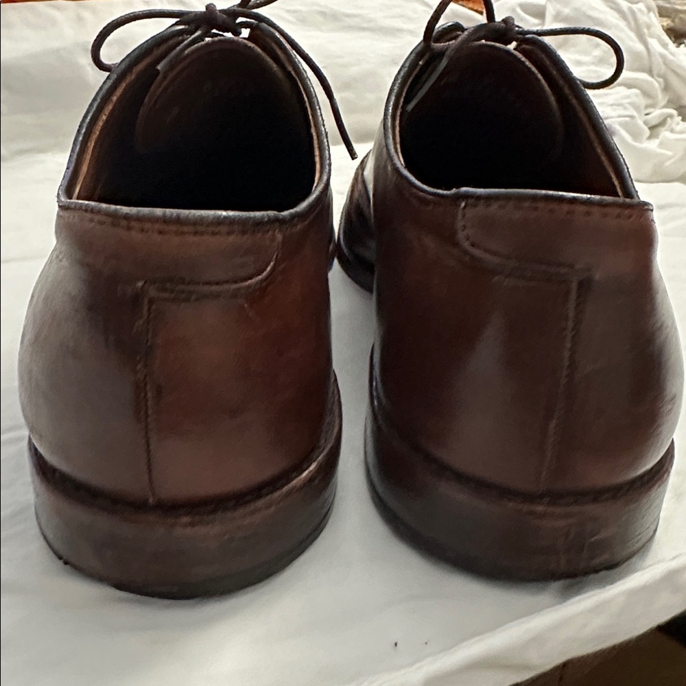 Allen Edmonds Park Avenue Cap-Toe Oxford Dress Shoe - Picture 5 of 10